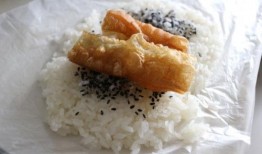 糯米爆料饭团视频,揭秘饭团制作全过程，美味与技巧尽在其中