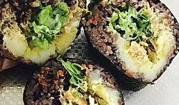 糯米爆料饭团视频,揭秘饭团制作全过程，美味与技巧尽在其中