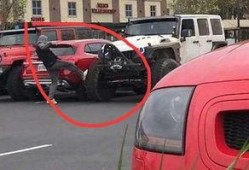 奔驰车位爆料视频大全最新,揭秘高端车位背后的真相与争议