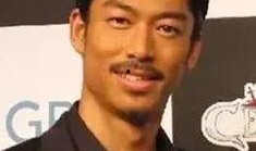 爆料娱乐圈的大嘴是谁呀,揭秘那位爆料的“大嘴”是谁？