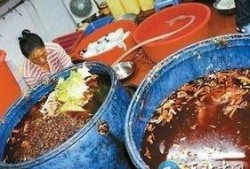 爆料地沟油的老外原视频,老外亲历的惊悚视频曝光